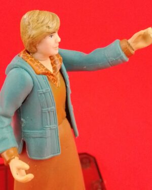 1998 AUNT BERU STAR WARS POWER OF THE FORCE 3.75″ ACTION FIGURE HASBRO