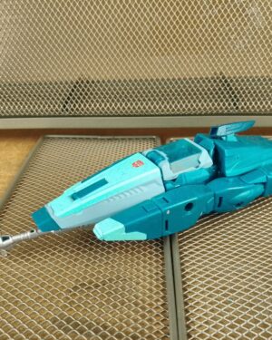 2016 Blurr and Hyperfire Transformers Titans Return Deluxe Class